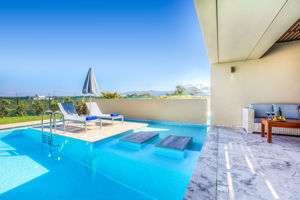 Woonvoorbeeld suite met privézwembad