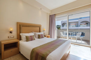 Alexandra Beach Resort & Spa