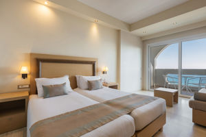 Alexandra Beach Resort & Spa