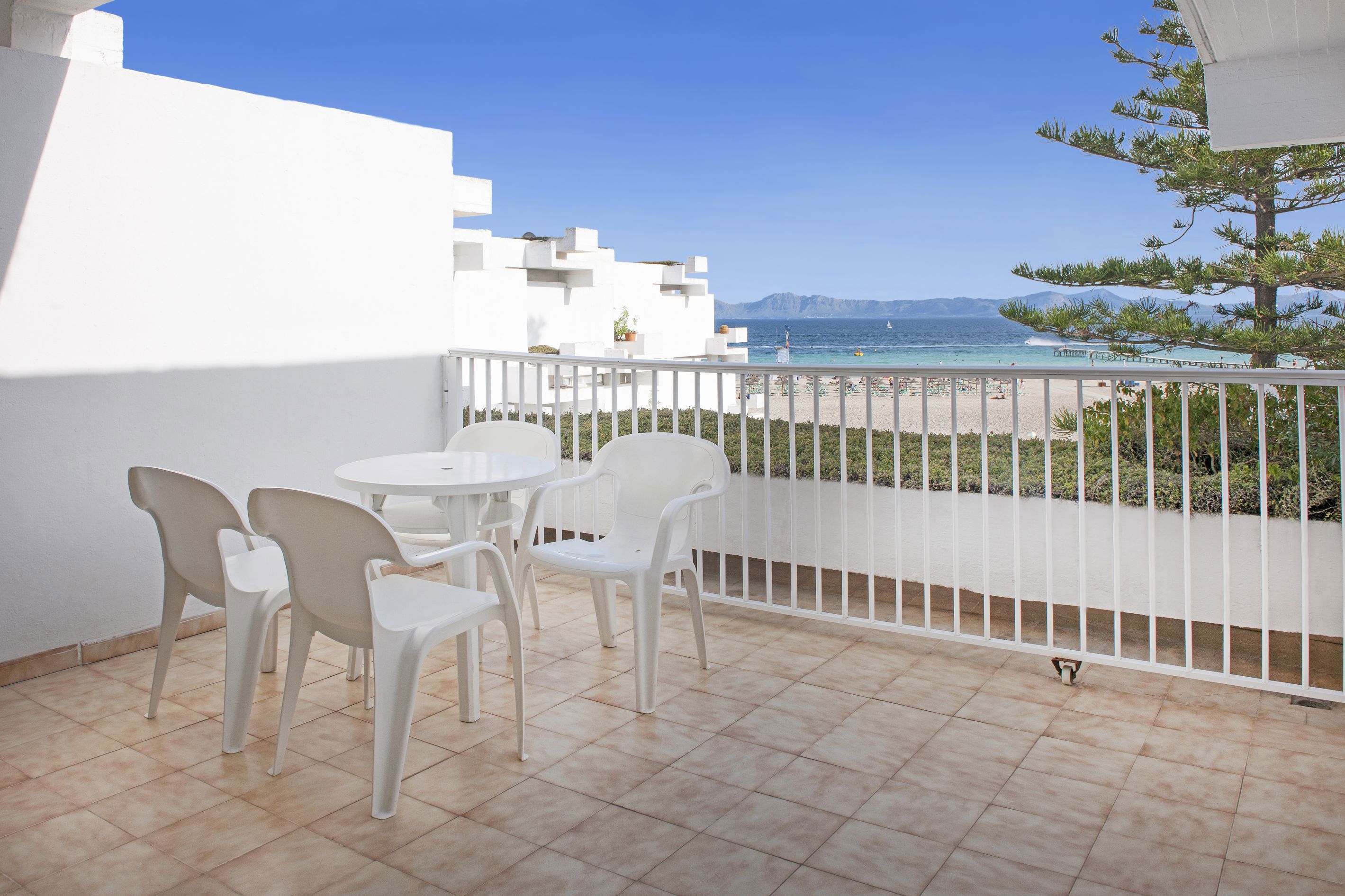 Iberostar Waves Ciudad Blanca