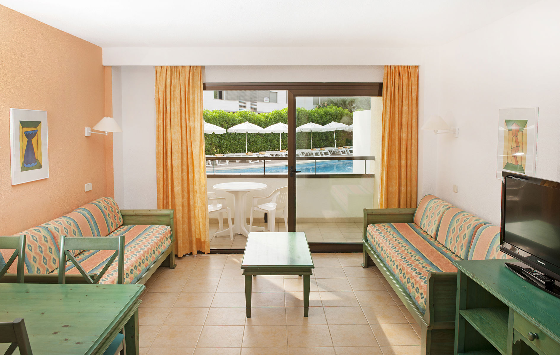 Iberostar Waves Ciudad Blanca