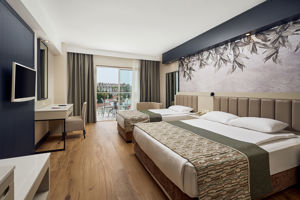 Seaden Sea World Resort & Spa