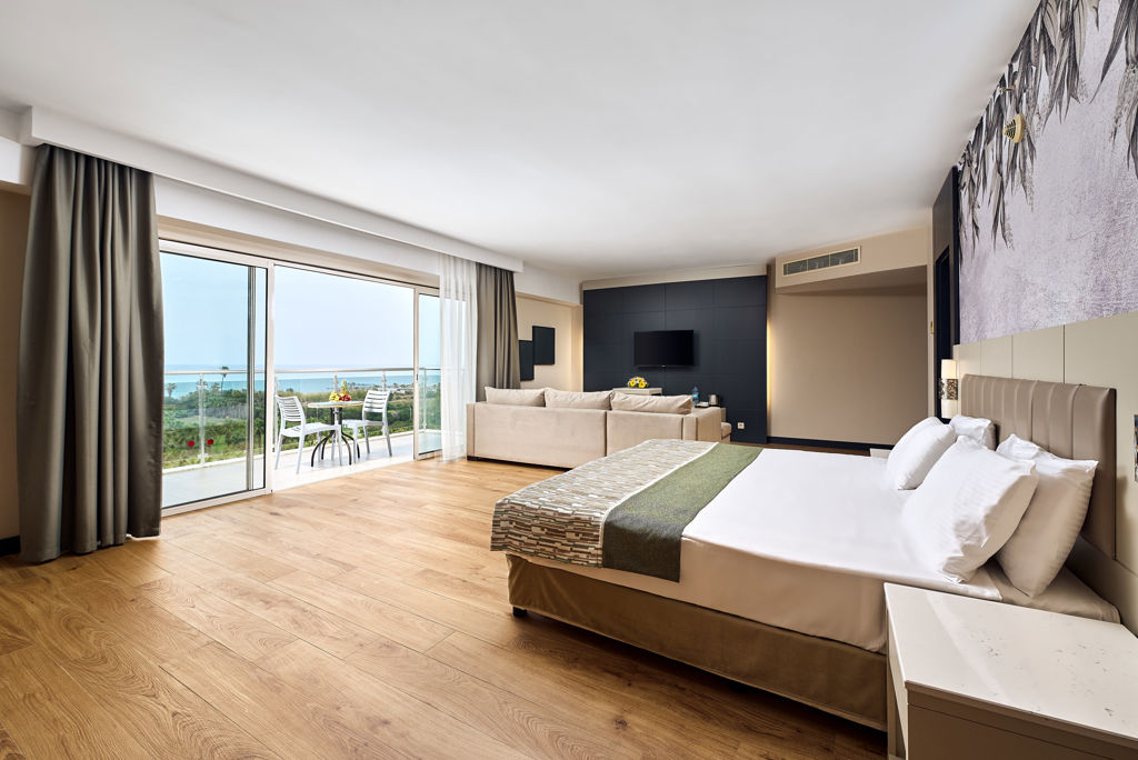 Seaden Sea World Resort & Spa