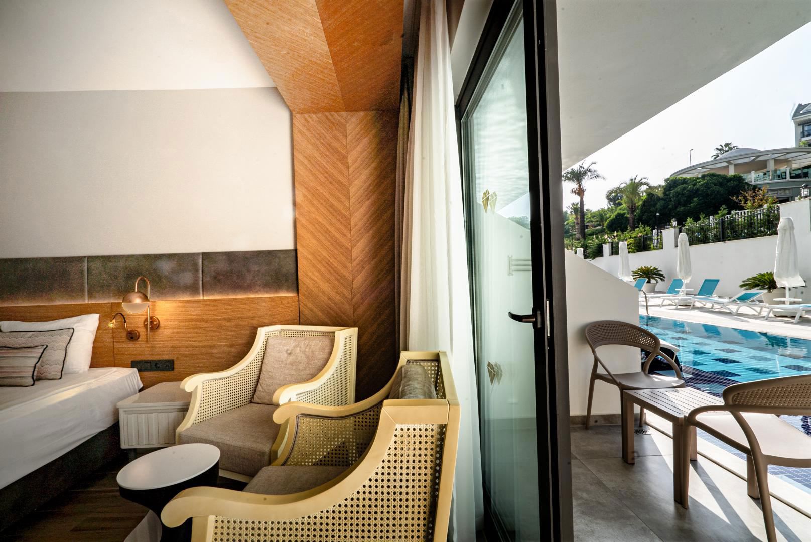 Diamond Deluxe Hotel