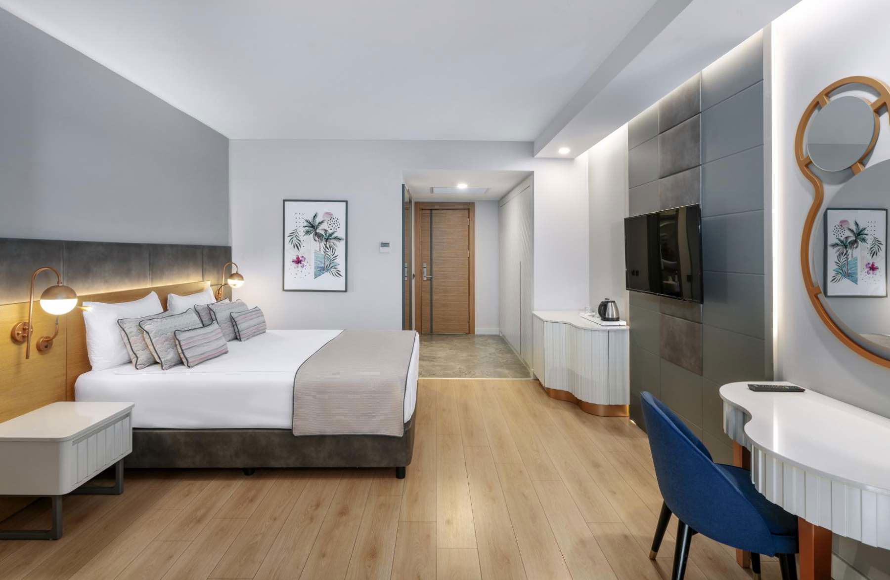 Diamond Deluxe Hotel