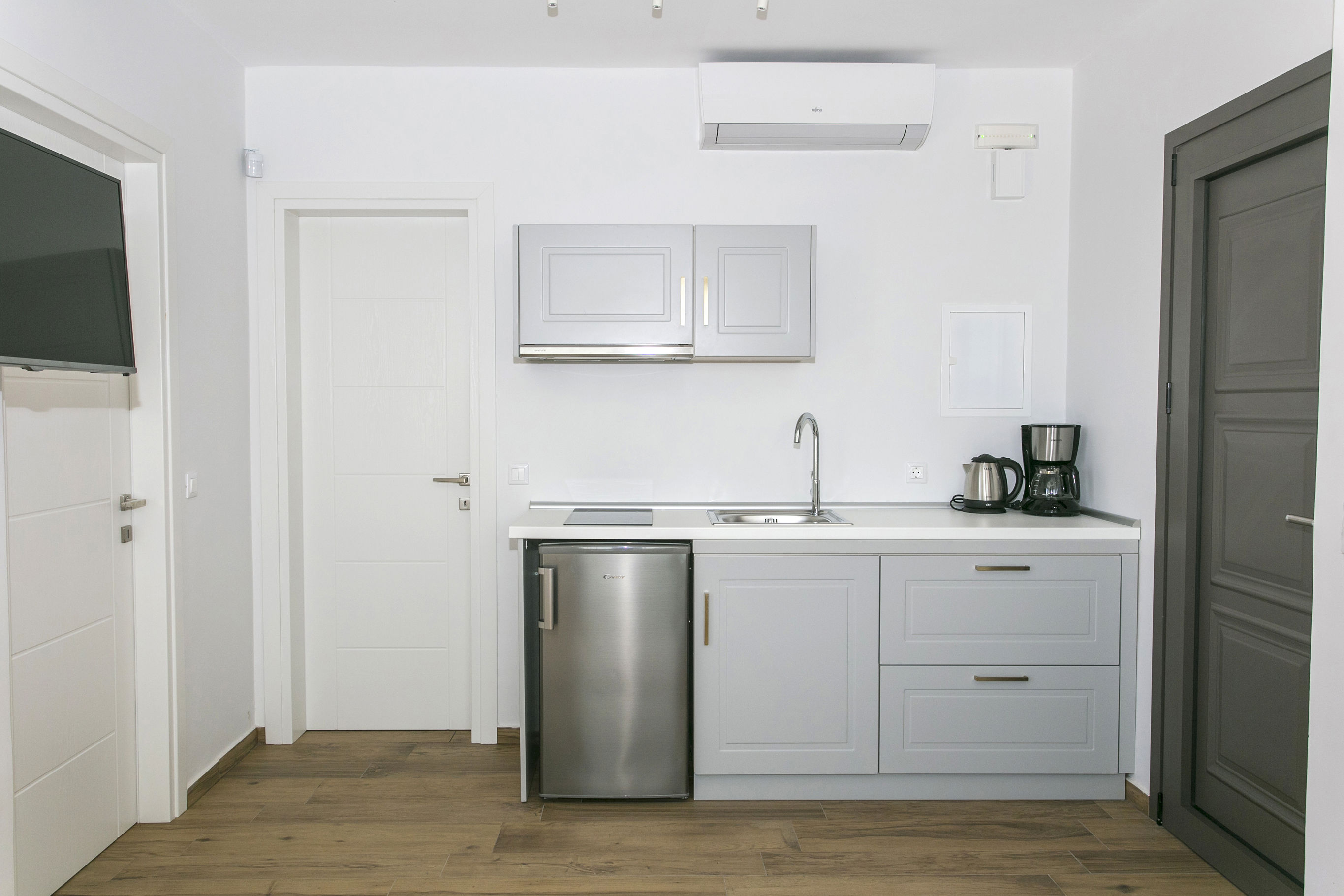 Golden Bay Suites & Maisonettes