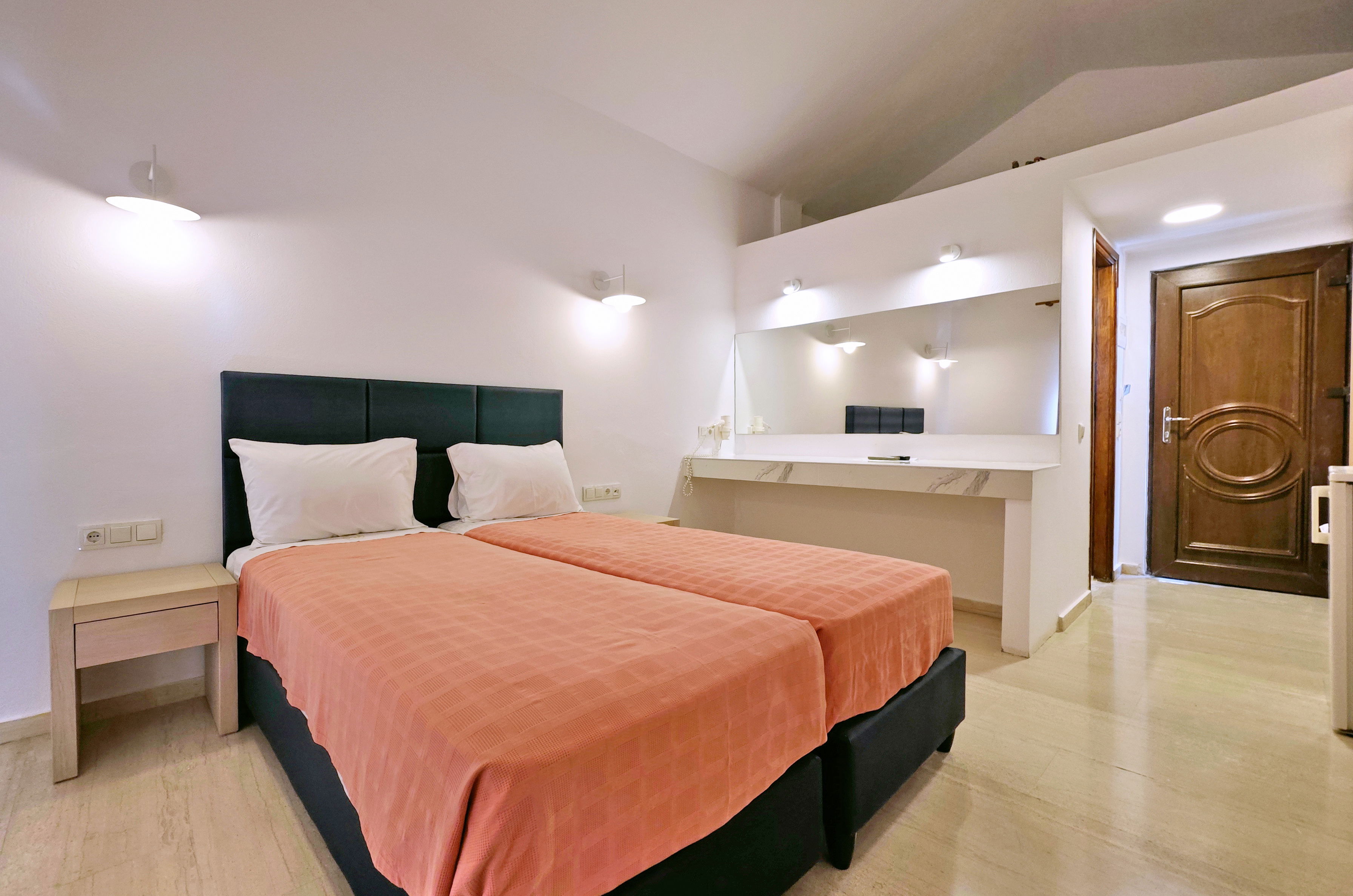 Pasiphae Hotel