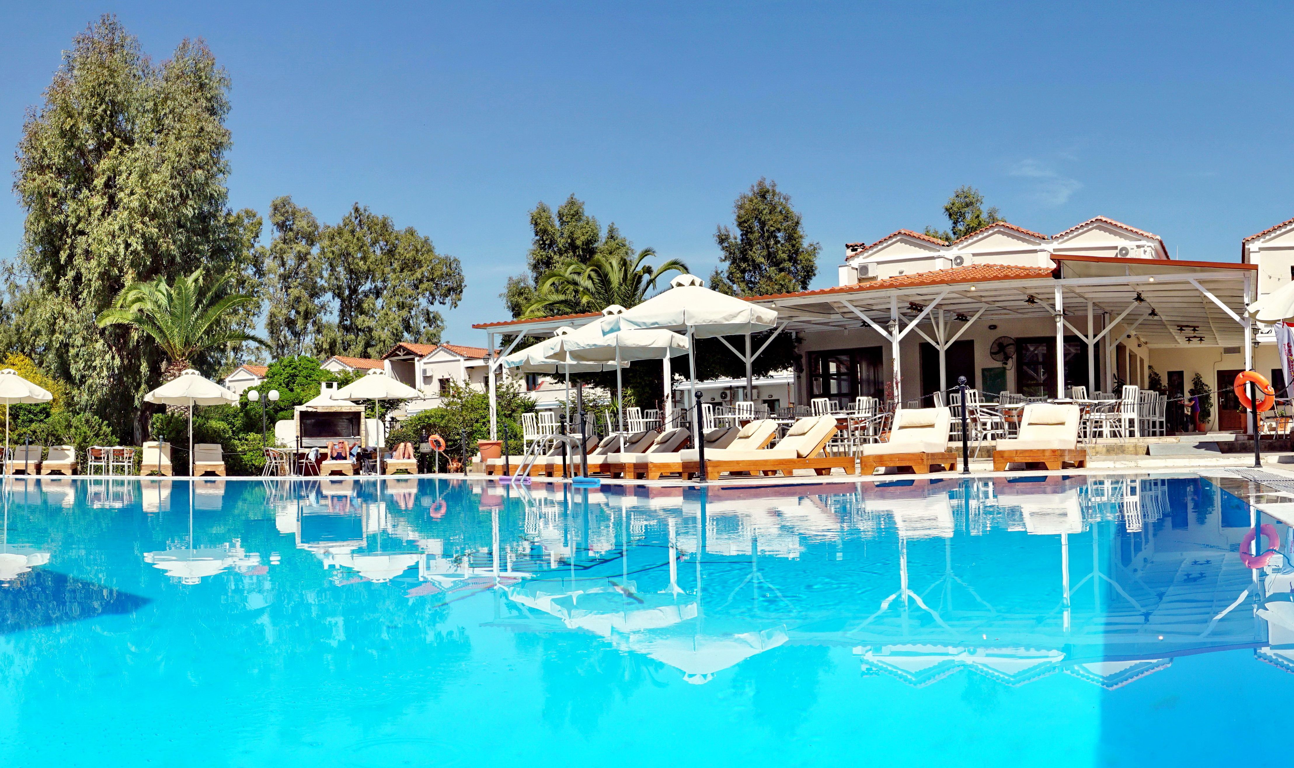 Pasiphae Hotel