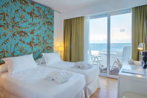 Woonvoorbeeld premiumkamer (zijzeezicht of frontaal zeezicht)