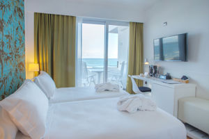 Woonvoorbeeld premiumkamer (zijzeezicht of frontaal zeezicht)