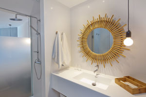 Woonvoorbeeld standaardkamer of premiumkamer (zijzeezicht of frontaal zeezicht)