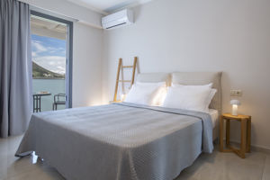 Zisis Suites