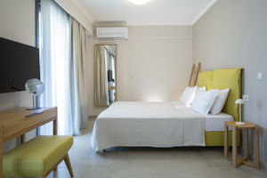 Zisis Suites