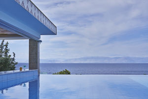 Serenity Pool Bar