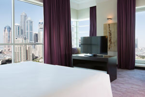 Pullman Dubai Jumeirah Lakes Towers