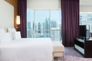 Pullman Dubai Jumeirah Lakes Towers