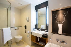 Pullman Dubai Jumeirah Lakes Towers