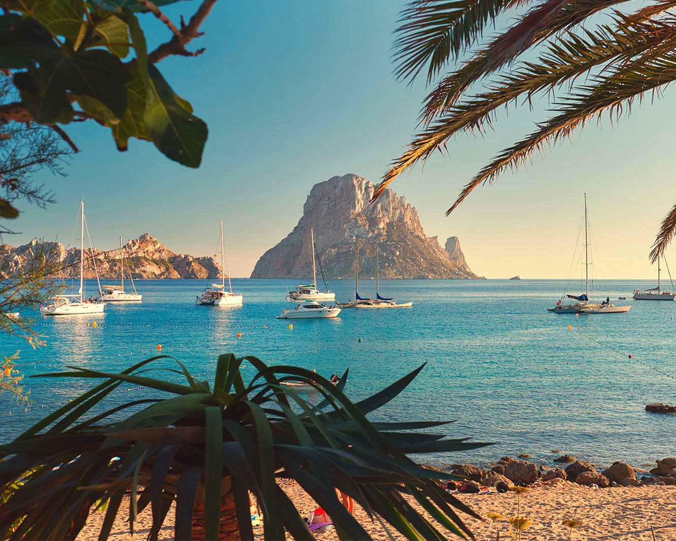 virtueel Kan worden berekend Trouw Vakantie Ibiza - Goedkope vakanties 2023 - Corendon