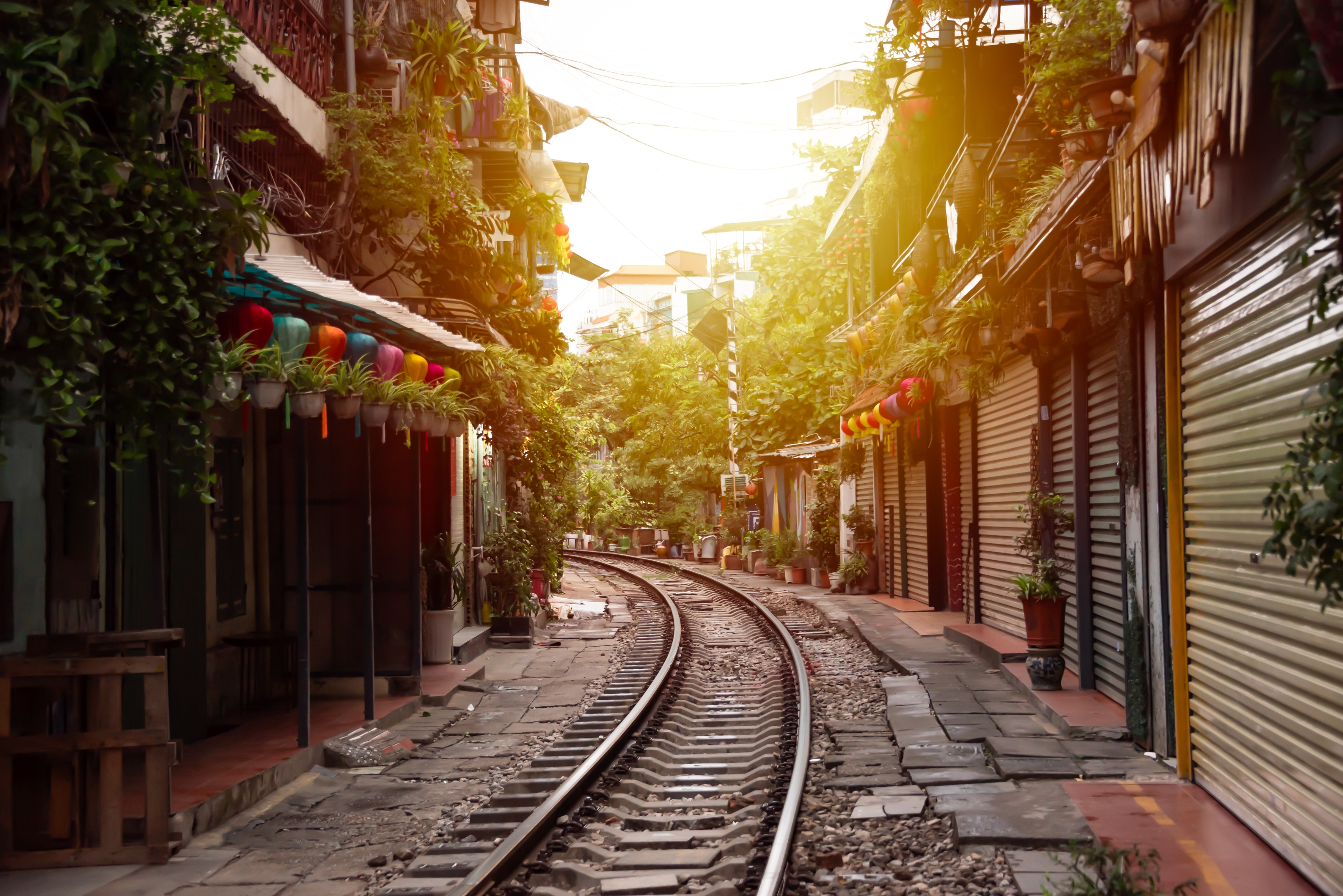
Amsterdam – Hanoi
